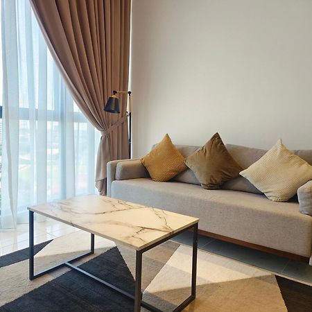 One Bedroom Troika Kota Bharu By Aghome, Modern Design Exterior photo