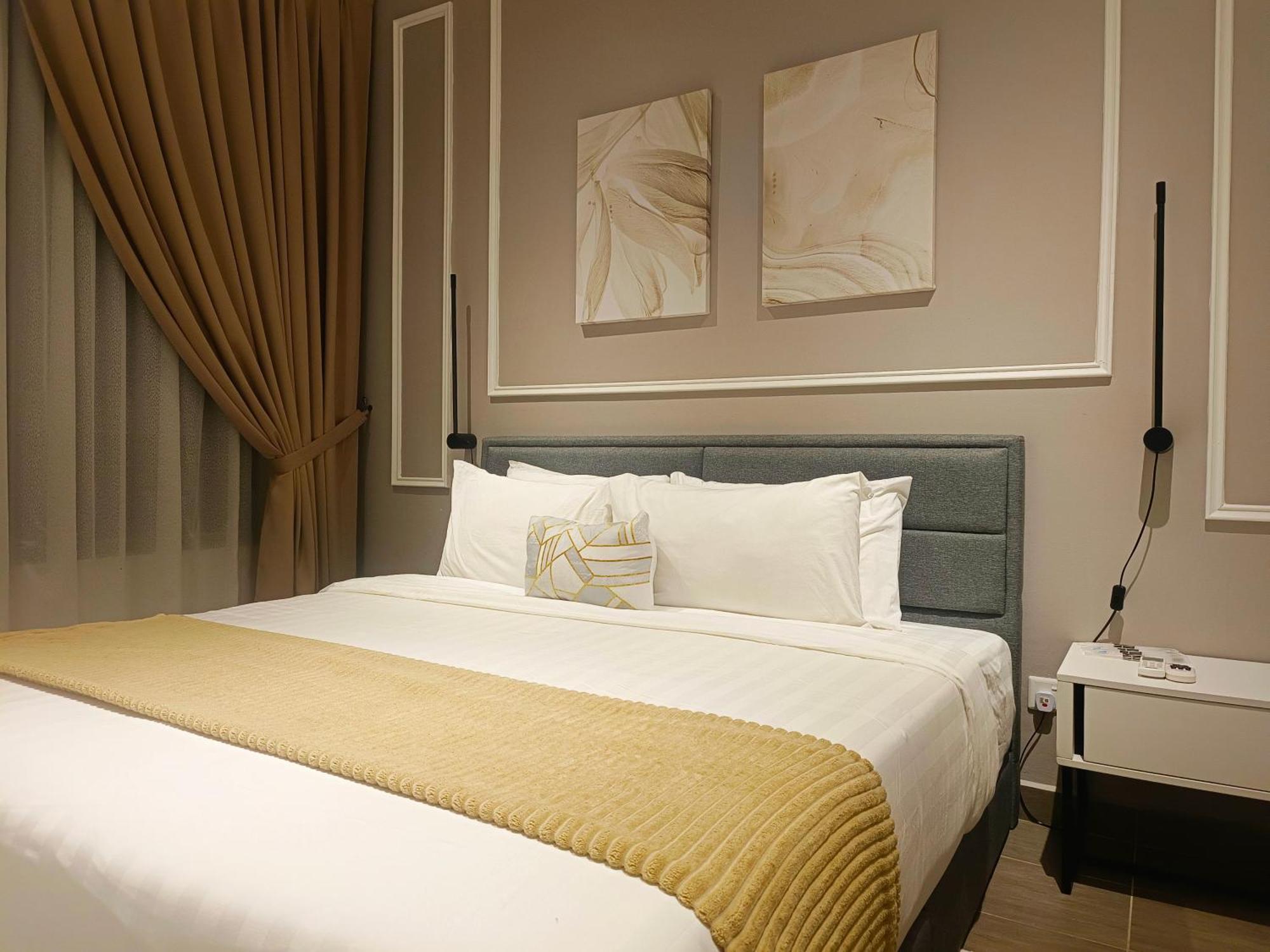 One Bedroom Troika Kota Bharu By Aghome, Modern Design Exterior photo